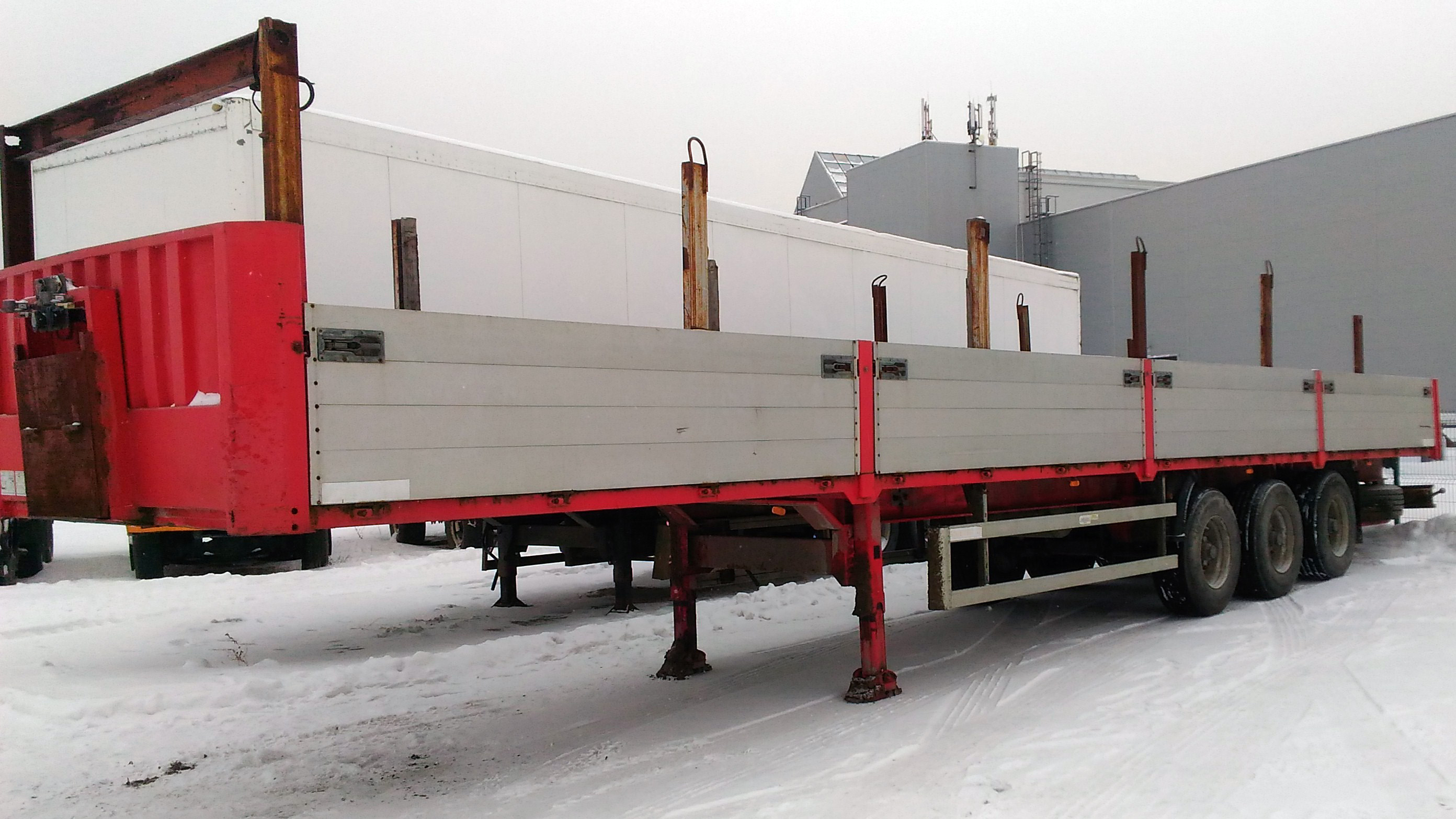 Бортовой полуприцеп