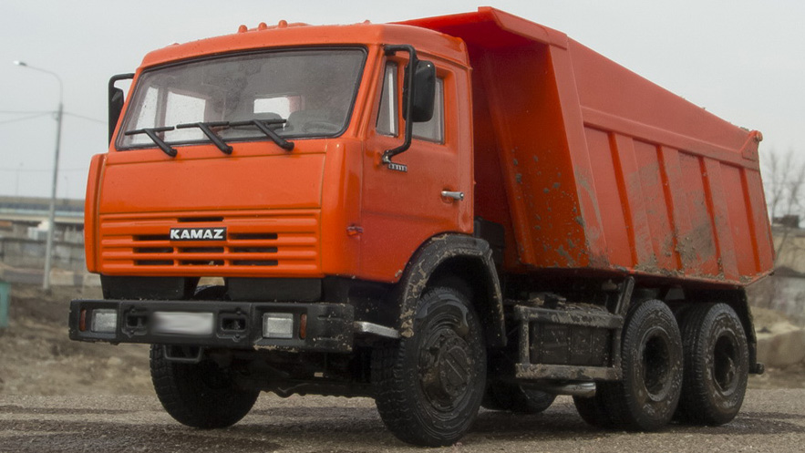 Самосвал КАМАЗ